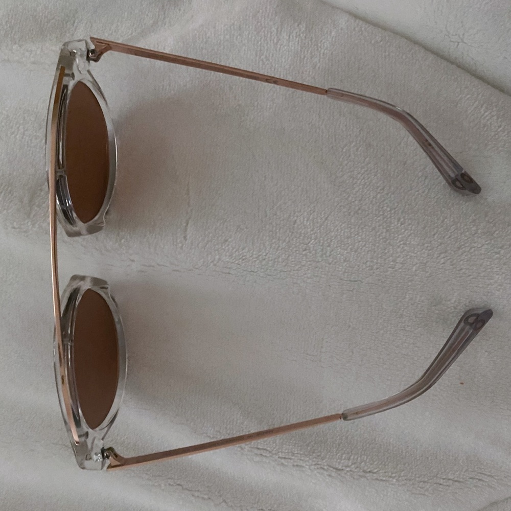 Round sunglasses - Picture 2 of 3